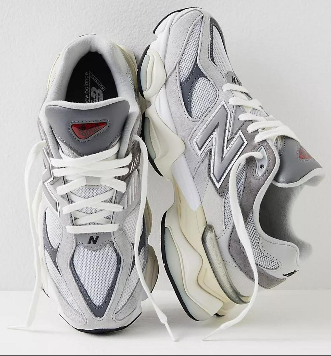 New balance 9060– Gris / Blanc / Noir