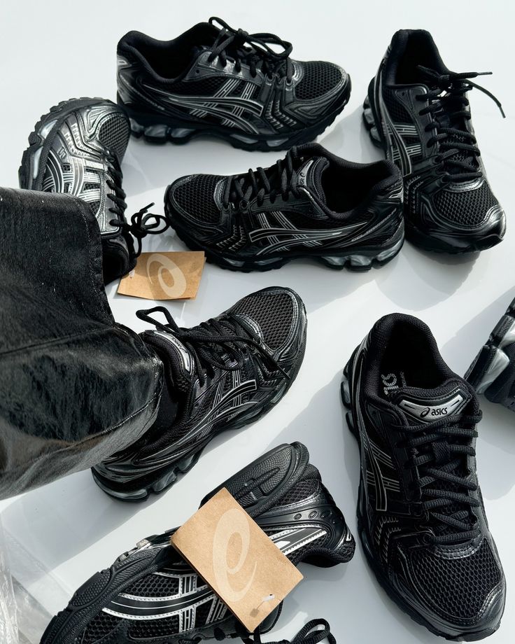 Asics Gel-Kayano 14 Triple Black